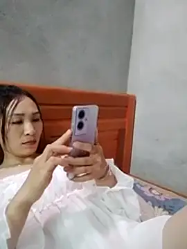 Snapshot of Thobaby112 chatting on May 2026 04:07:02 AM Thobaby112 online show from May 2026 04:07:02 AM