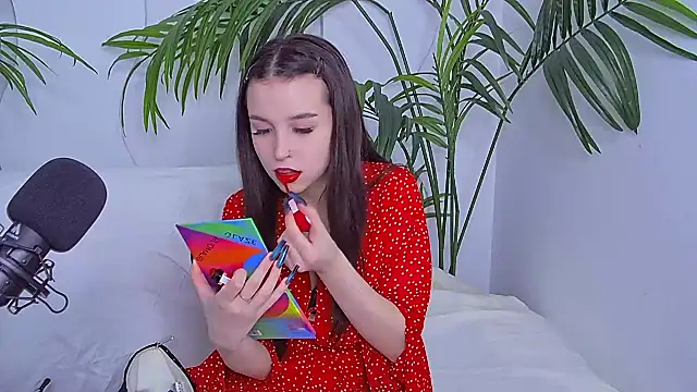 Snapshot of LanaLedger chatting on February 2026 10:49:02 AM LanaLedger online show from February 2026 10:49:02 AM