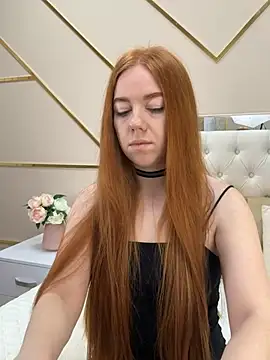 Snapshot of AmberrFire chatting on February 2026 07:40:01 AM AmberrFire online show from February 2026 07:40:01 AM