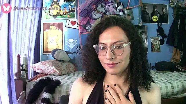 lewd mooncat online show from May 2026 06:26:01 PM