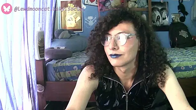 lewd mooncat online show from May 2026 07:44:02 PM