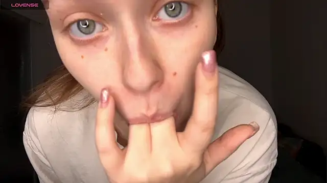 Snapshot of LoryMusetti chatting on February 2026 02:51:02 PM LoryMusetti online show from February 2026 02:51:02 PM