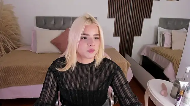 BarbieHannaB  online show from February 2026 06:59:01 PM