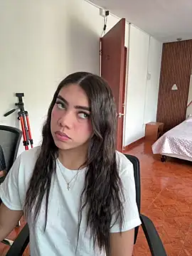 Luna rousse26 online show from April 2026 12:35:02 PM