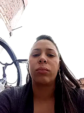 kiki milu online show from April 2026 03:01:02 PM