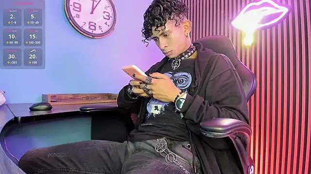 Maximoking26 online show from February 2026 04:10:02 AM