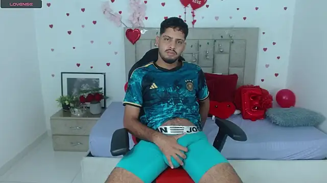 mister fox723 online show from February 2026 05:16:02 AM