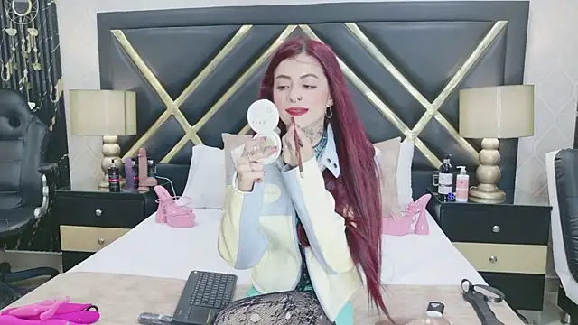 Snapshot of AntonellaEscudero chatting on April 2026 08:21:01 PM AntonellaEscudero online show from April 2026 08:21:01 PM