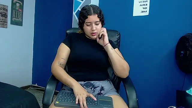 goodgirlxxl online show from March 2026 12:47:02 AM