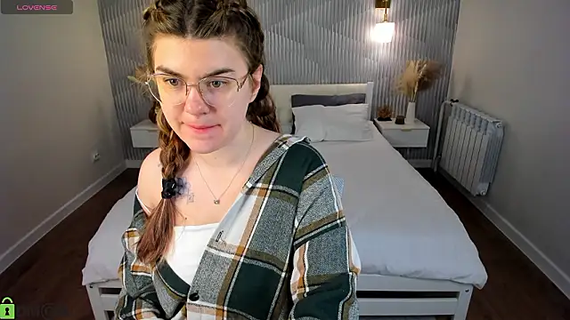 zoe j0y online show from February 2026 09:31:02 AM