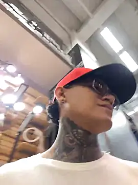 Snapshot of Maxtor_ chatting on February 2026 11:28:02 PM Maxtor online show from February 2026 11:28:02 PM