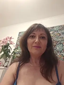 SaraGina online show from April 2026 10:18:01 PM