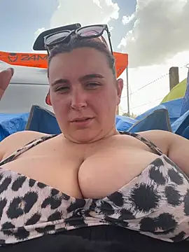 Sandragll online show from June 2026 05:27:01 PM