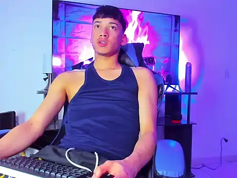 Lyam Russo online show from March 2026 05:22:02 AM