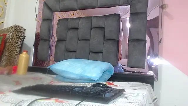 Tatty--Brown online show from April 2026 06:25:02 PM