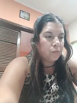 Lucia queen online show from April 2026 11:35:02 PM