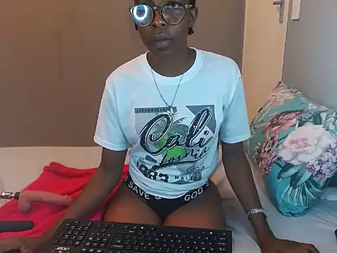 Snapshot of ChocoSlenderXXX chatting on February 2026 06:18:01 PM ChocoSlenderXXX online show from February 2026 06:18:01 PM