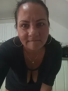 Snapshot of Mishell_Perez chatting on February 2026 07:01:02 PM Mishell Perez online show from February 2026 07:01:02 PM