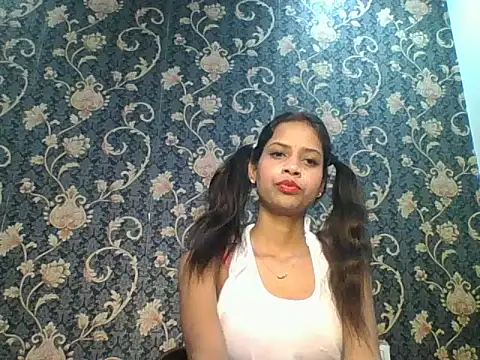 Rani1993 online show from March 2026 04:32:02 PM