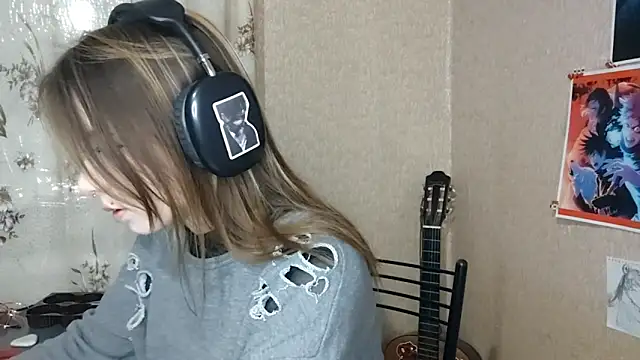 Snapshot of MilaTyan chatting on February 2026 05:33:01 PM MilaTyan online show from February 2026 05:33:01 PM