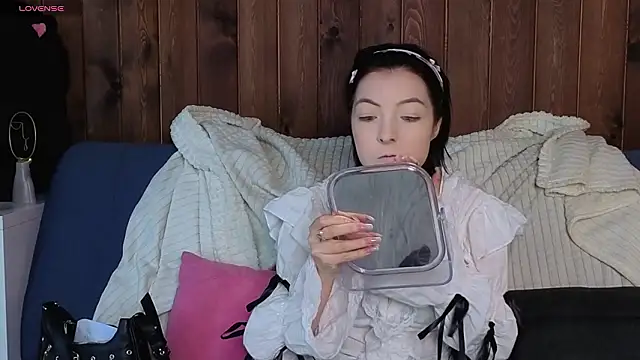 Snapshot of EndaMatheus chatting on March 2026 10:43:01 AM EndaMatheus online show from March 2026 10:43:01 AM