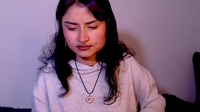 Lili  Clan online show from February 2026 01:38:01 AM