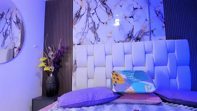 alisstarr online show from April 2026 11:47:02 AM