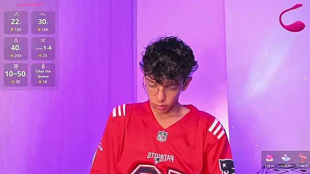 Snapshot of Maxfrost1 chatting on March 2026 01:29:02 AM Maxfrost1 online show from March 2026 01:29:02 AM