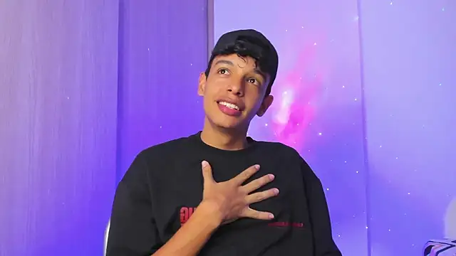 Maxfrost1 online show from March 2026 11:12:01 PM