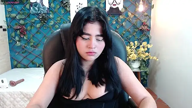 mila quin online show from June 2026 12:00:01 PM