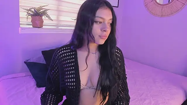 Snapshot of Lummii_ chatting on March 2026 07:21:02 PM Lummii online show from March 2026 07:21:02 PM