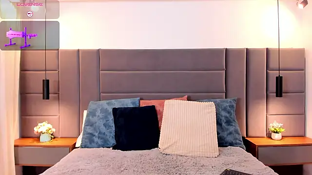 Snapshot of KaraWatson chatting on February 2026 11:43:02 AM KaraWatson online show from February 2026 11:43:02 AM