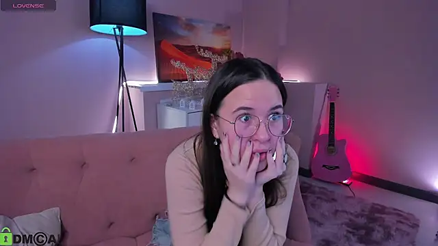 Snapshot of leylamirage chatting on March 2026 12:29:01 PM leylamirage online show from March 2026 12:29:01 PM