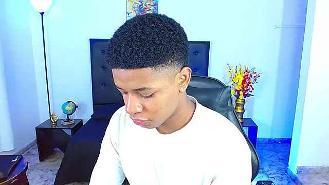 liiam3 online show from April 2026 09:18:02 PM