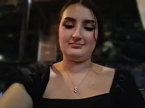 zoe moon   online show from June 2026 12:52:02 AM