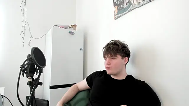 Snapshot of _hetero chatting on February 2026 12:14:01 PM hetero online show from February 2026 12:14:01 PM