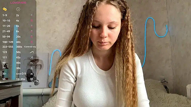 VictoriaDeese online show from June 2026 03:33:01 AM