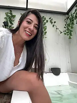 miiaa love online show from February 2026 10:22:01 PM