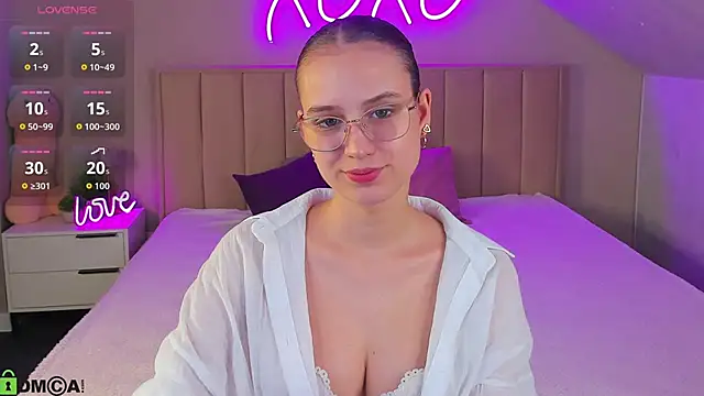 Snapshot of Miaa_Hill chatting on June 2026 10:17:02 AM Miaa Hill online show from June 2026 10:17:02 AM