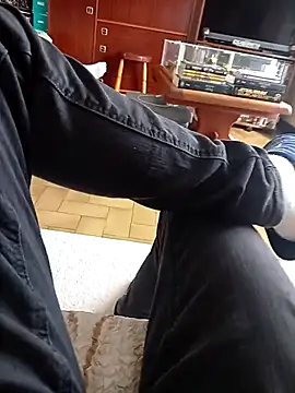 thom7246 online show from March 2026 01:04:02 PM