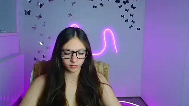Snapshot of KissMeJulia chatting on June 2026 05:32:02 AM KissMeJulia online show from June 2026 05:32:02 AM