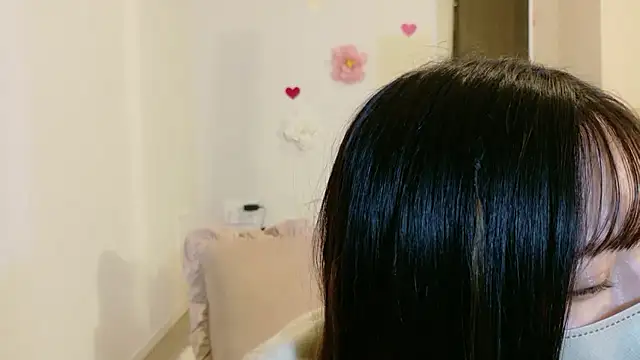 Snapshot of maichan_v chatting on February 2026 01:07:02 PM maichan v online show from February 2026 01:07:02 PM