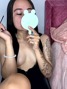 Sofia-squir online show from April 2026 12:12:01 PM