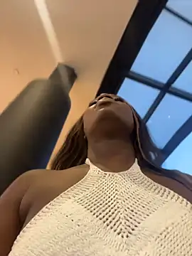 ZarahFerreira online show from June 2026 11:19:01 PM