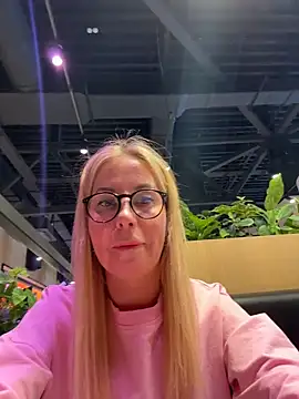 LisaMurr online show from February 2026 11:28:02 AM