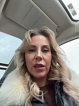 LisaMurr online show from March 2026 09:49:02 AM