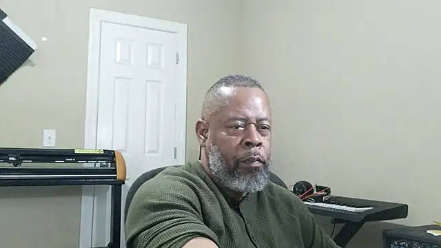 Cleozevo1961 online show from March 2026 04:45:02 PM