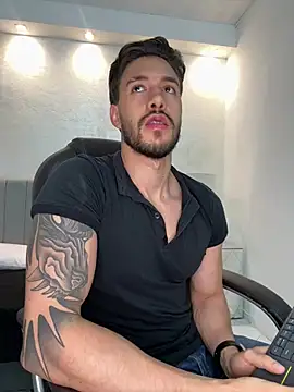 Snapshot of evans_campbell1 chatting on February 2026 11:25:02 PM evans campbell1 online show from February 2026 11:25:02 PM