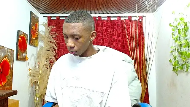 Snapshot of milo018 chatting on February 2026 07:56:02 PM milo018 online show from February 2026 07:56:02 PM