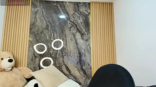 scarlett lumi online show from April 2026 11:47:01 AM